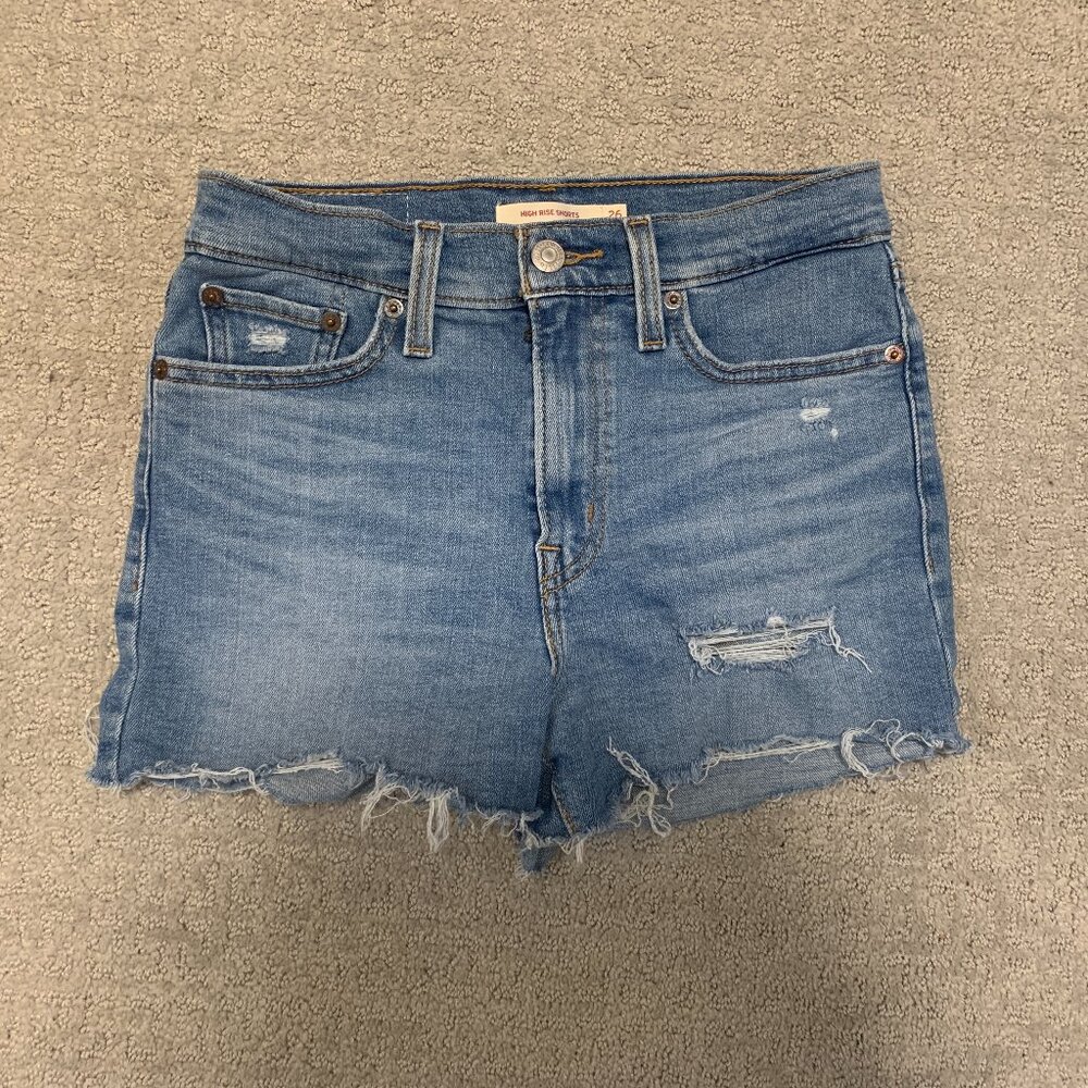 LEVI'S high rise women's jean shorts medium wash size 26